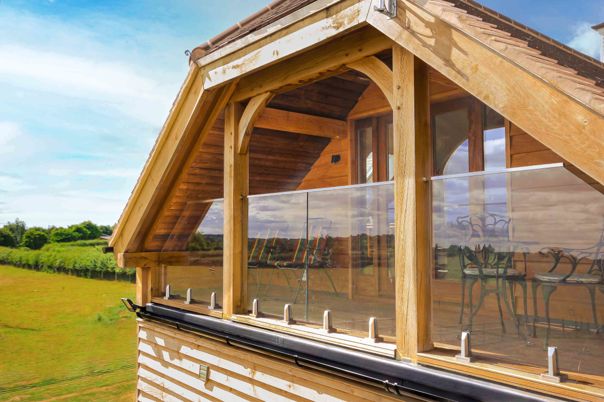 Three BAy Oak Framed Building with Accomodation Above